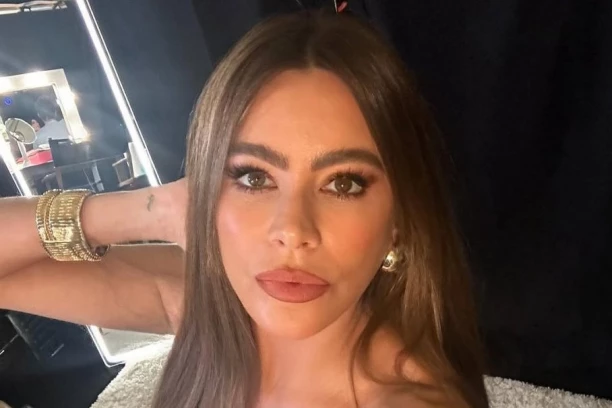 HITNO OPERISANA POZNATA GLUMICA! Lepa Sofija važi za NAJZGODNIJU CICU na javnoj sceni, a sada PRIKOVANA za bolnički krevet! (FOTO)