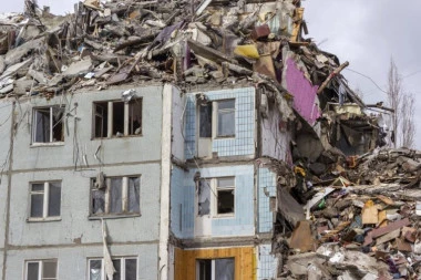 ŠTA SE OVO DEŠAVA? Obrušila se petospratna zgrada, druga istovetna nesreća za samo tri dana, spasioci na terenu (VIDEO)