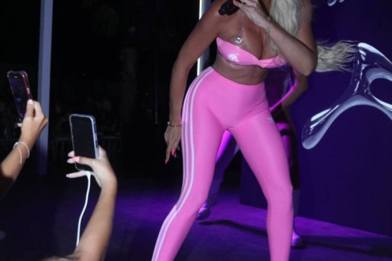 Jelena Karleuša u Igalu