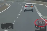 HAOS NA PUTU KOD VALJEVA! Mladić (23) divljao BMW 209 km/h GDE JE OGRANIČENJE 80: Policija ga stigla, pogledajte snimak koji ledi krv (VIDEO)