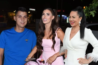 ZLATA SVE SPREMA ZA SVADBU ENE I PEJE! Okačila njihovu sliku, a evo kada će biti veselja!