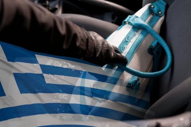 "PRVO SE ZEZAJU, A POSLE KUKAJU KADA IM NEŠTO UKRADU" - Stefan slikao auto srpskih tablica na plaži u Sartiju i izazvao BURU KOMENTARA NA INTERNETU