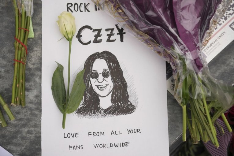 Birmingem uoči sahrane Ozija Ozborna