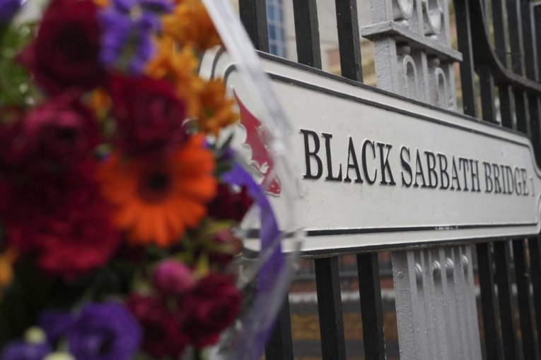 Birmingem uoči sahrane Ozija Ozborna