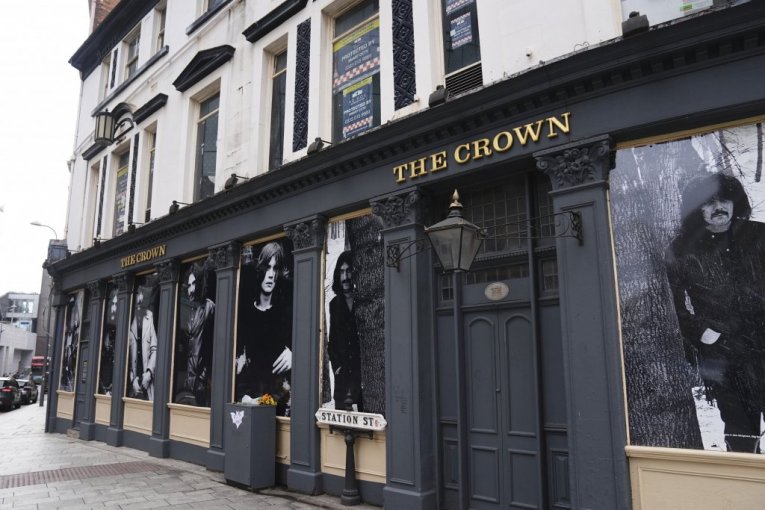 Birmingem uoči sahrane Ozija Ozborna