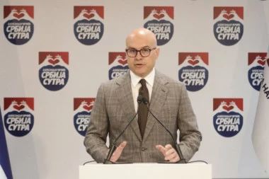 "STRAŠNE ALUZIJE NA SMRT VUČIĆA"! Vučević osudio karikaturu lista Danas: "Godinama crtaju metu predsedniku"