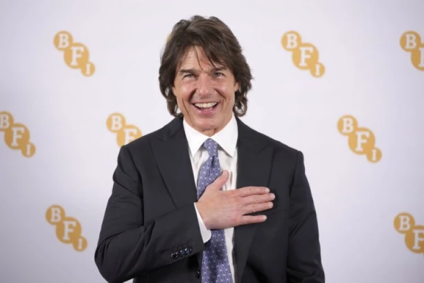 TOM KRUZ I NJEGOV BURAN LJUBAVNI ŽIVOT! Glumac ima ritual koji će sve ostaviti u šoku! Ostavlja svaku ženu čim se desi OVO!