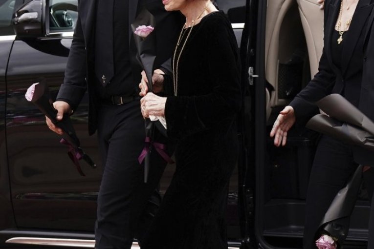 Sahrana Ozija Ozborna, porodica neutešna