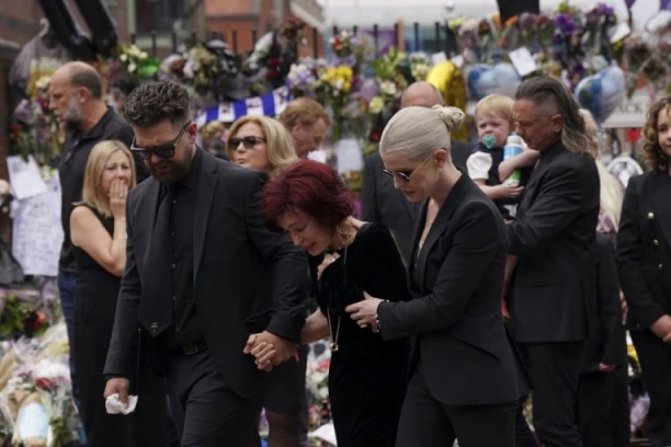 TERALA GA DA NOSI JAKNU U KOJOJ JOJ SE OTAC UBIO! Njegovoj sestri dala KRVAVU kosu! Najjezivija ispovest porodice pevača LEDI KRV U ŽILAMA!