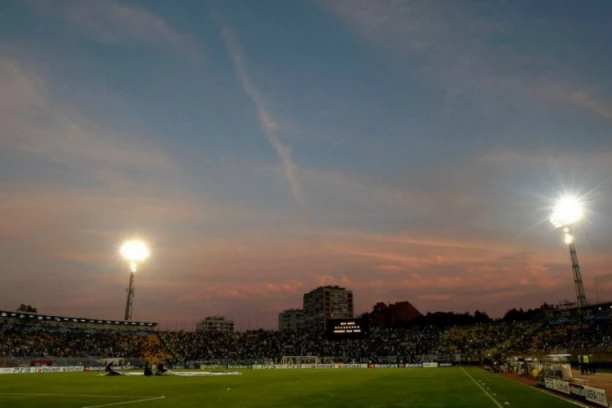 SPORTISSIMO ANKETA: Pitali smo navijače Partizana šta očekuju od revanš meča sa Oleksandrijom - "Pun stadion" (VIDEO)