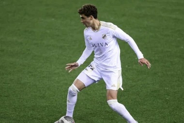 BIO VIĐEN U ZVEZDI, ALI JE SVE PROPALO! Sada se zbog njega oglasio Fabricio Romano i otkrio gde nastavlja karijeru!