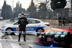 PUKLO JE KAO DA JE BOMBA: Eksplodirao automobil na parkingu! Policija na licu mesta