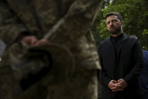 EVROPA ZALEĐENA! Oružani sukob vojske i obaveštajaca - Ukrajinci pucaju sami od sebe!