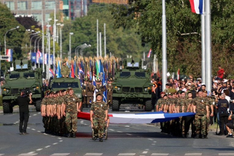 Vojna parada u Zagrebu
