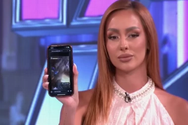 VODITELJKI UŽIVO U PROGRAMU STIGLI ŠOK-DOKAZI: Podigla TELEFON i javno sve pokazala, Anđela i Sofija se ZALEDILE zbog intimne slike! (VIDEO)