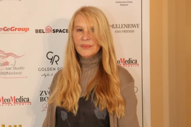 OVAKO JE VERICA RAKOČEVIĆ IZGLEDALA U MLADOSTI: Sad je jasno da li je bila kod estetskog hirurga - fotografije sve govore! (FOTO)