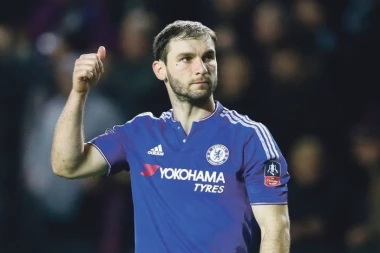 IGRAO SA BANETOM IVANOVIĆEM, A POTOM I NASRNUO NA NJEGA: Čuveni fudbaler se ponovo vraća u Evropu!