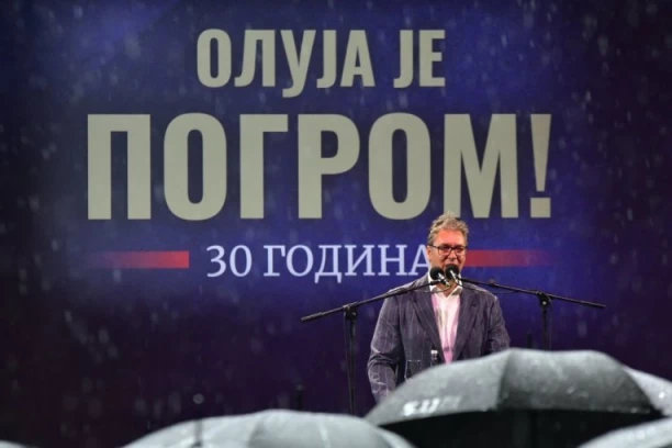 "SRBIN HOĆE SVOJU SLOBODU, VOLI JE VIŠE OD SVEGA I NE PITA ZA CENU" - Vučić se obratio okupljenima na OBELEŽAVANJU TRI DECENIJE OD ZLOČINAČKE AKCIJE "OLUJA"!