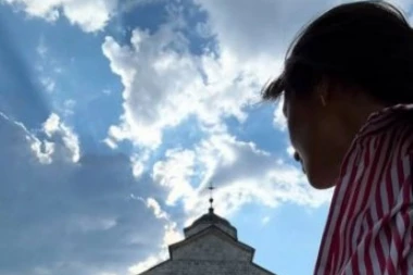 MIĆALOVIĆEVA OTIŠLA U MANASTIR! Na OVOM SVETOM MESTU glumica pronašla svoj mir! (GALERIJA)