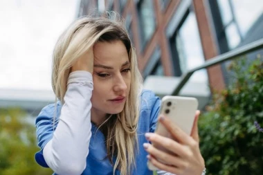 KAŽETE "HALO" I ONDA ČUJETE TIŠINU?! Tako su vas SNIMILI, a pozadina je strašnija nego što mislite!