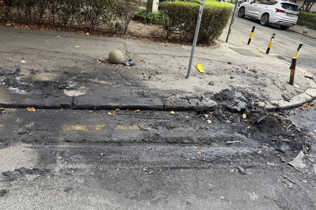 ZAPALJENI LUKSUZNI AUTOMOBILI POZNATOG BIZNISMENA! Šokantni prizori ispred porodične kuće Zorana Stanišića!