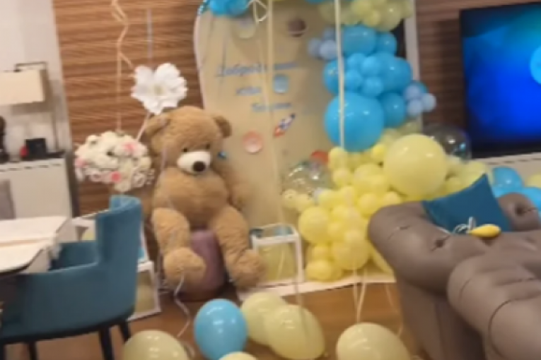 Olja Crnogorac izašla iz porodilišta