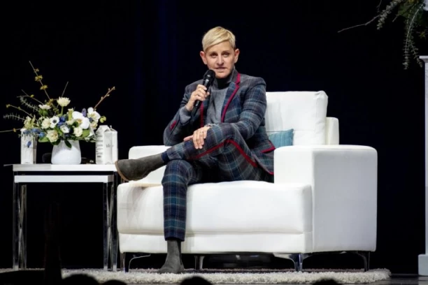 STRAVIČNE OPTUŽBE NA RAČUN POZNATE VODITELJKE! Svi smo je VOLELI, a ono što je radila IZA KAMERE ledi krv u žilama: "Najzlobnija osoba koju sam upoznao"