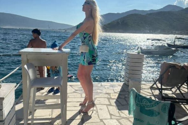Deniz Dejm Denise Dame paparaco Crna Gora
