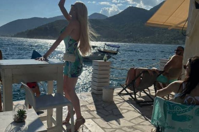 Deniz Dejm Denise Dame paparaco Crna Gora