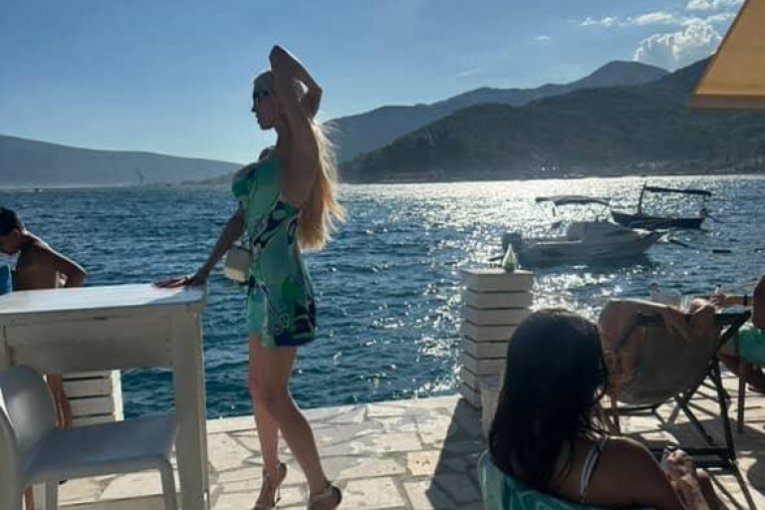 Deniz Dejm Denise Dame paparaco Crna Gora