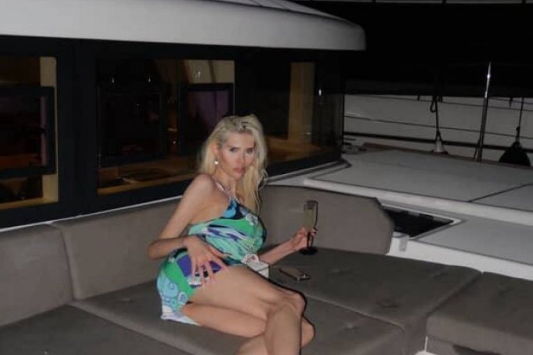 Deniz Dejm na jahti u Crnoj Gori