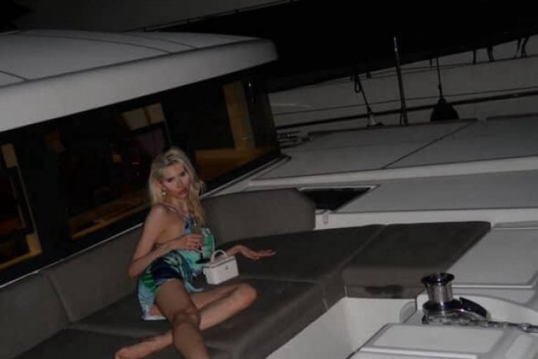 Deniz Dejm na jahti u Crnoj Gori