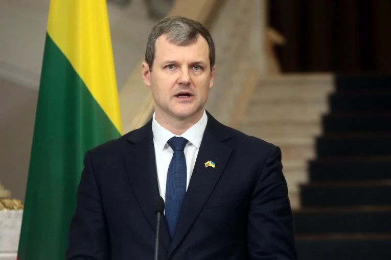 PALA VLADA EVROPSKE DRŽAVE: Premijeru snaja došla glave!