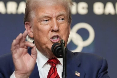 "PRONAŠLI SMO LEK ZA AUTIZAM": Tramp najavio senzacionalno otkriće i REVOLUCIJU u medicini! Evo šta je tačno otkriveno