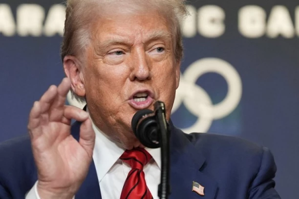 "PRONAŠLI SMO LEK ZA AUTIZAM": Tramp najavio senzacionalno otkriće i REVOLUCIJU u medicini! Evo šta je tačno otkriveno