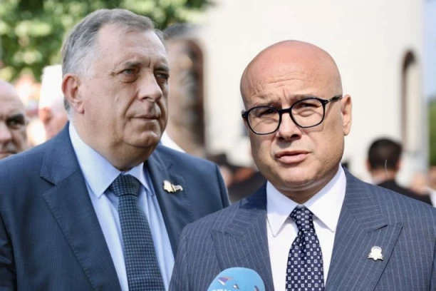 "SILA BEZAKONJA NE MOŽE BITI JAČA OD MOĆI PRAVDE!" Vučević nakon oduzimanja mandata Dodiku: Sramna odluka nečasnih ljudi!