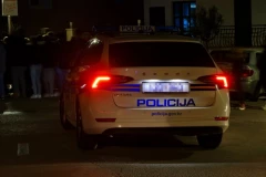 HOROR U HRVATSKOJ! Muškarac umalo nije udavio ženu,  godinama zlostavljao ukućane i decu!