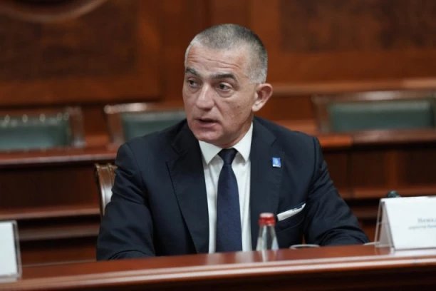 Ministar Vujić zahteva hitno stavljanje van snage nezakonitog rešenja predsednika VST