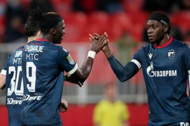 ZVEZDA SRUŠILA LEH, PA SE OPROSTILA OD FUDBALERA: Crveno-beli će zaraditi značajnu svotu novca!