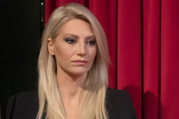 HOROR ZBOG DRUGOG RAZVODA! Naša glumica obelodanila potresne detalje, niko nije znao šta se dešava u njena četiri zida tada!