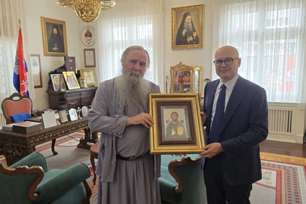 O ČEMU JE VLADIKA FOTIJE RAZGOVARAO SA MILOŠEM VUČEVIĆEM: Zajedno protiv pretnji koje su se nadvile nad srpski rod
