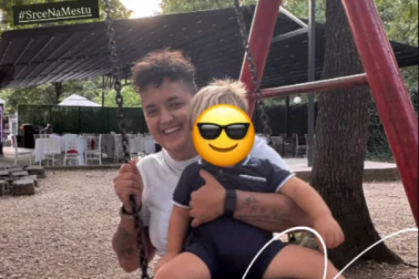 DA SE RASTOPIŠ! Snimak malog Marija Šerifovića sa stricem JE SVE ŠTO DANAS TREBA DA VIDITE - retka scena iz pevačicinog doma!