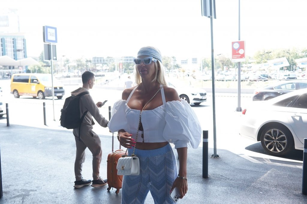 Jelena Karleuša na aerodromu "Nikola Tesla"