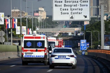 BAČENA BOMBA NA KUĆU U SURČINU! Strahovita eksplozija, srča i šut na sve strane!