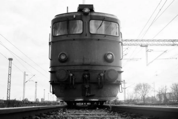 HOROR! SUDARILE SE DVE LOKOMOTIVE! Ima povređenih!