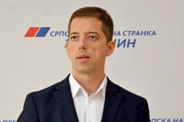 "ISPORUČITI ORUŽJE KURTIJU JE DOLIVANJE ULJA NA VATRU!" Đurić o potezu Turske: ODLIČAN PRIMER ZLONAMERNOG MEŠANJA!