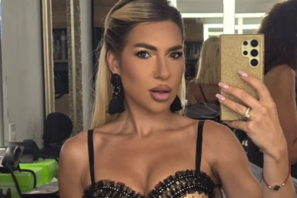 DOMINACIJA JOVANE JEREMIĆ: Voditeljka se pohvalila da je "teška" 52 MILIONA - evo o čemu je reč! (FOTO)