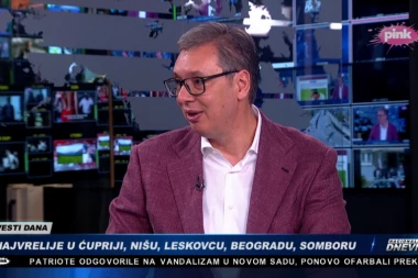 "VIŠE IH SE NIKO NE PLAŠI"! Vučić  "Za njih je trobojka ko crvena marama"!