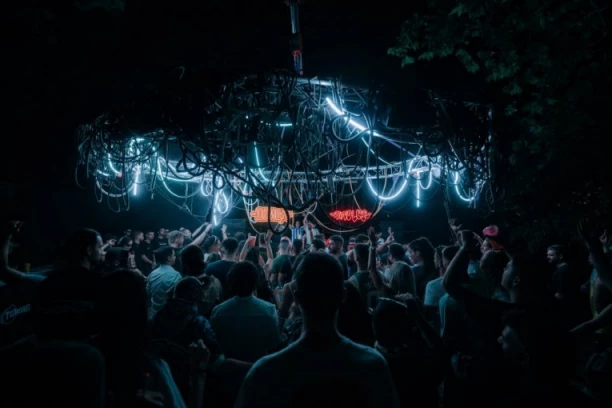 Nezaboravno zatvaranje Tuborg Lovefesta: Vrnjačka Banja plesala do zore uz legendarnog Lil’ Louisa!