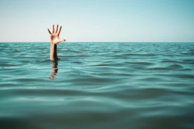 PRONAĐENO TELO U ZAVOJSKOM JEZERU! Utopio se student (24)!